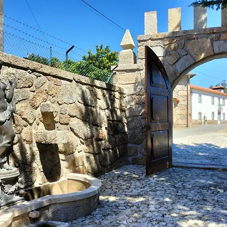 Penzion Casas Do Rio Cossourado (Braga)